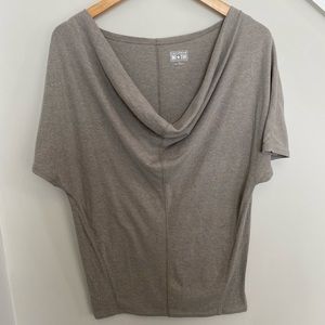 Converse One Star | Tan cowl neck tee